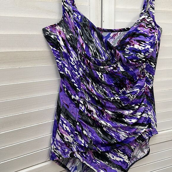 Croft & Barrow Swimsuit Size 16 One Piece Purple Splash NWOT - Picture 7 of 16